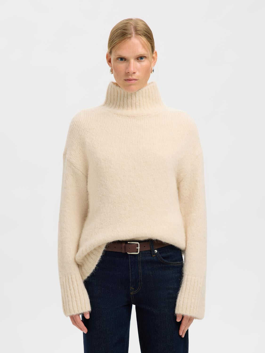 model_shot-front